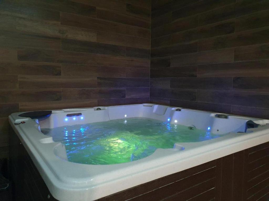 Dwie Sosny Apartamenty Przy Plazy - Sauna, Jacuzzi, Silownia, Bawialnia - 365Pam Ustronie Morskie Extérieur photo